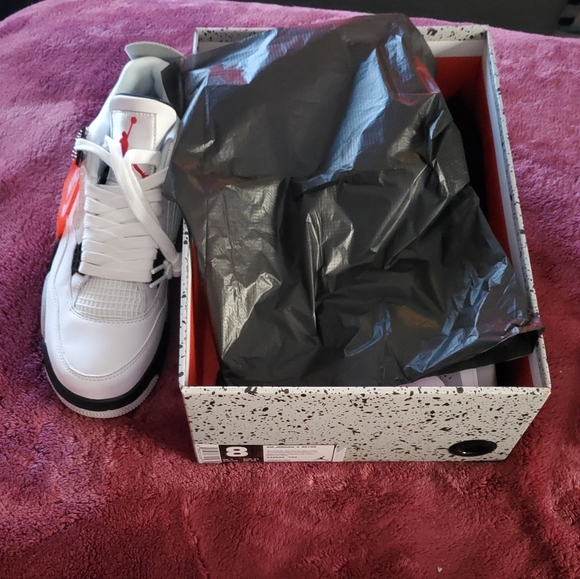 Jordan's Cement 4s - Picture 1 of 5
